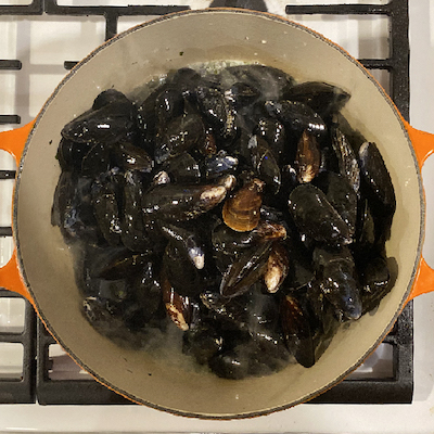 Blog Farnum mussels pot mussels 400x400