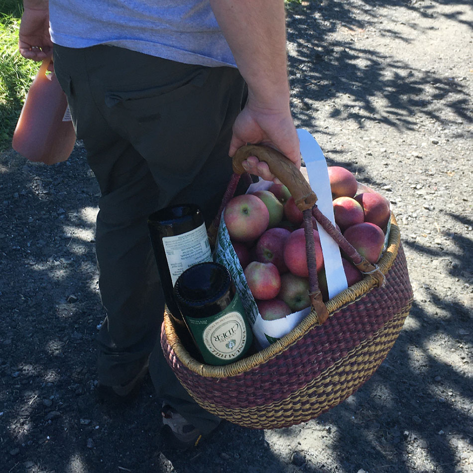WEB sq basket farmstand 21.9.21